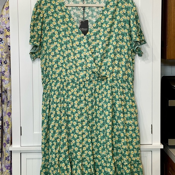 Celkuser Floral Dress - Teal and Yellow - Picture 3 of 5